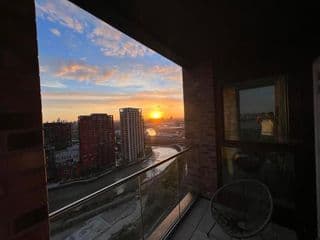 Luxury penthouse with stunning views near Canary Wharf - Photo 17