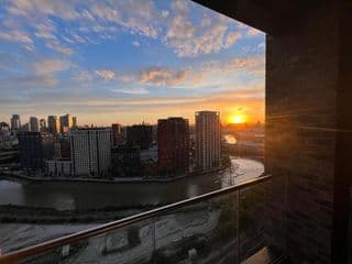 Luxury penthouse with stunning views near Canary Wharf - Photo 19