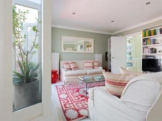 Lovely two bedroom flat with patio in Notting Hill - Photo 13