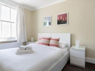 Lovely two bedroom flat with patio in Notting Hill - Photo 19