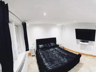 Stratford city apartments - Photo 9