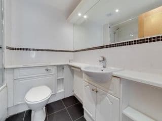 Flourish Apartment - Constant Court - Canary Wharf - Photo 21