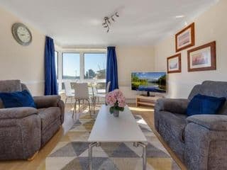 Flourish Apartment - Constant Court - Canary Wharf - Photo 4