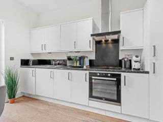 Charming 2 bed apartment Free WiFi close to Camden - Photo 11