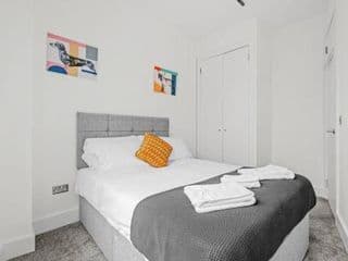 Charming 2 bed apartment Free WiFi close to Camden - Photo 5