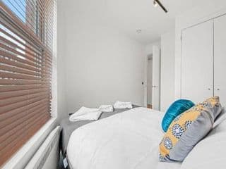 Charming 2 bed apartment Free WiFi close to Camden - Photo 8