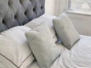 Luxury Room in Centrally Located Apartment - Room 4 - Photo 4