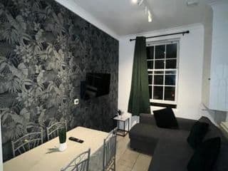 3 BedRoom Flat*5 Min walk to Kings cross. Netflix - Photo 2