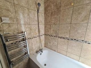 3 BedRoom Flat*5 Min walk to Kings cross. Netflix - Photo 11