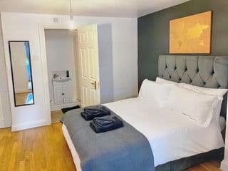 Lovely 2-bedroom serviced apartment Greater London - Photo 14