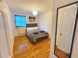 Lovely 2-bedroom serviced apartment Greater London - Photo 5