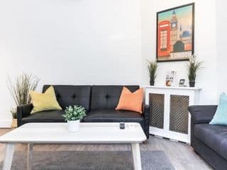 Two Bedroom Apartment in Central London with Large Terrace - Photo 11