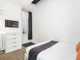 Two Bedroom Apartment in Central London with Large Terrace - Photo 17