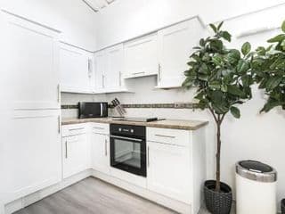 Two Bedroom Apartment in Central London with Large Terrace - Photo 22