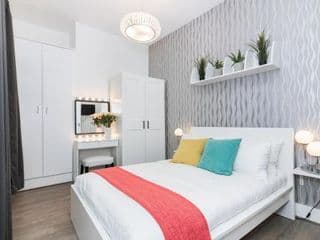 Two Bedroom Apartment in Central London with Large Terrace - Photo 23