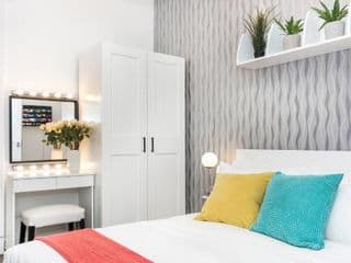 Two Bedroom Apartment in Central London with Large Terrace - Photo 5