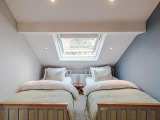 Stunning 3 Bed Duplex Apartment in the heart of West Hampstead - Photo 4