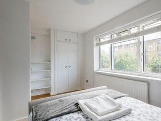 Bright & welcoming garden flat sleeps 6 in style - Photo 20