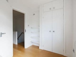 Bright & welcoming garden flat sleeps 6 in style - Photo 21