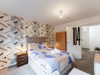 Whitechapel en-suite beds to stay - Photo 3