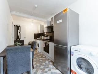 Whitechapel en-suite beds to stay - Photo 6