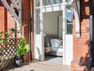 The Family Guy- Hampstead 3 Bed with Garden - Photo 17