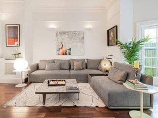 The Family Guy- Hampstead 3 Bed with Garden - Photo 23