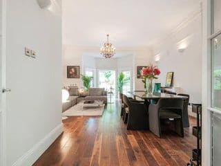 The Family Guy- Hampstead 3 Bed with Garden - Photo 6