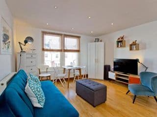 Convenient 1 bedroom apartment with parking