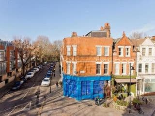 Convenient 1 bedroom apartment with parking - Photo 18