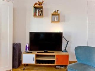 Convenient 1 bedroom apartment with parking - Photo 3