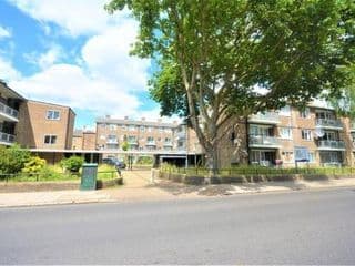 Lovely 2 Bedroom Condo in Greater London - Photo 2