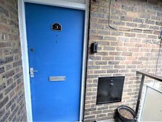 Lovely 2 Bedroom Condo in Greater London - Photo 3