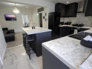 Eastend Apartments