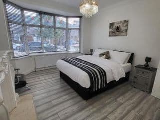 Eastend Apartments - Photo 12
