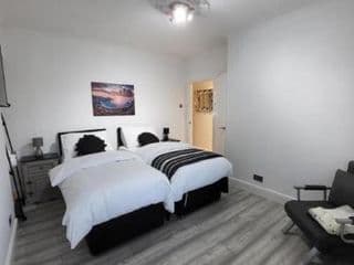 Eastend Apartments - Photo 19