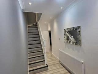 Eastend Apartments - Photo 22