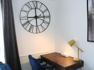 Garland Modern Central City Apartment London - Photo 12