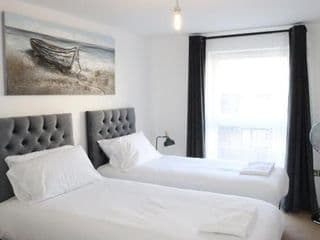 Garland Modern Central City Apartment London - Photo 15