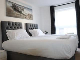 Garland Modern Central City Apartment London - Photo 16