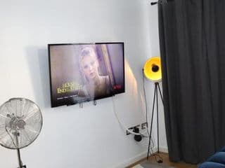 Garland Modern Central City Apartment London - Photo 17