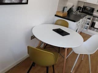 Garland Modern Central City Apartment London - Photo 24