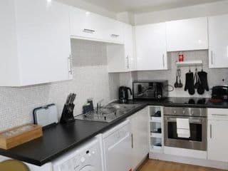 Garland Modern Central City Apartment London - Photo 5