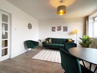 Sophie's Place in Vauxhall - Photo 3