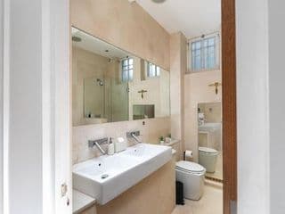 დLUXURY & Spacious Duplex in the Heart of Chelseaდ - Photo 22