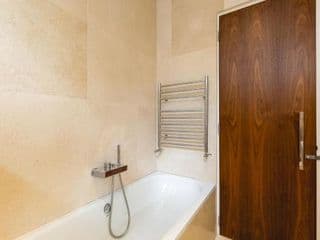 დLUXURY & Spacious Duplex in the Heart of Chelseaდ - Photo 23
