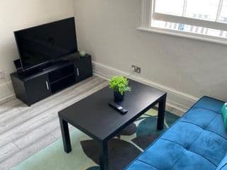 Spacious 2 Bedroom flat in Paddington - Photo 2