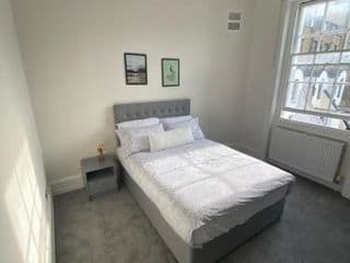 Spacious 2 Bedroom flat in Paddington - Photo 3