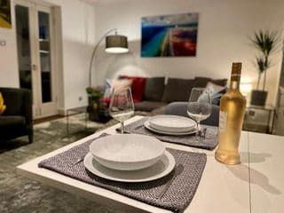 Niru Gorgeous Duplex Home 4BD/3BA - Photo 3