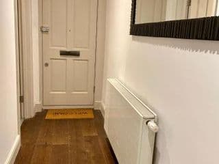 Niru Gorgeous Duplex Home 4BD/3BA - Photo 8
